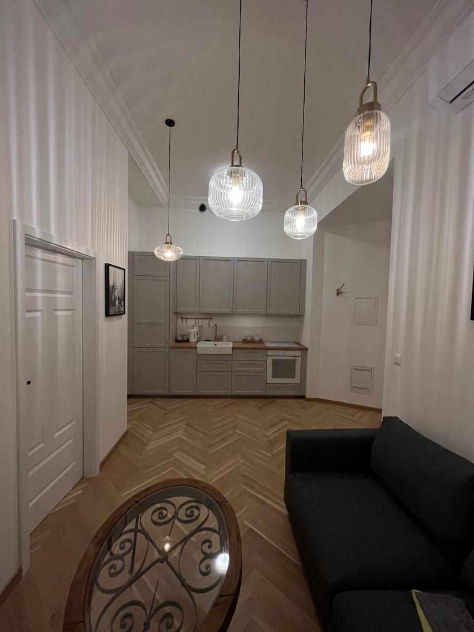 Apartment Murano Piekna 16a Warsaw